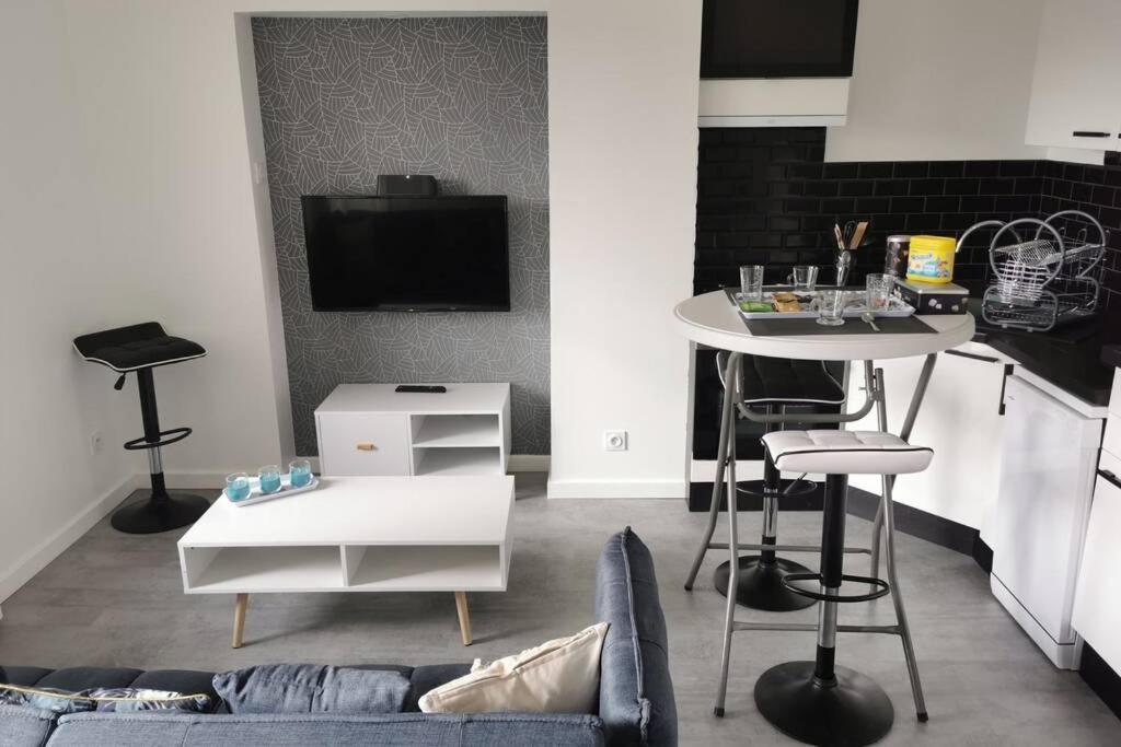 L'Elegance D'Oslo Apartment Châtel-Guyon Екстериор снимка